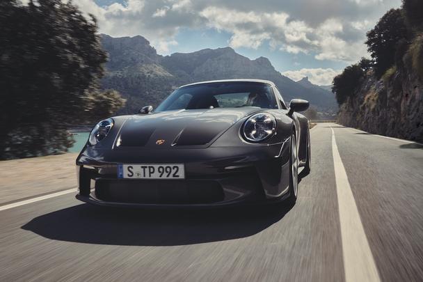 911